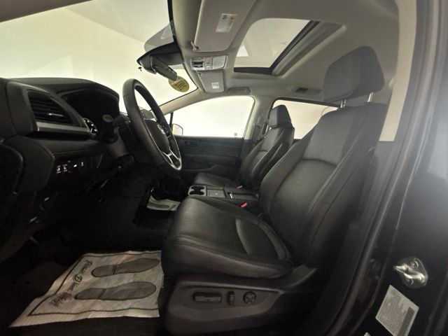 Used 2025 Honda Odyssey Van