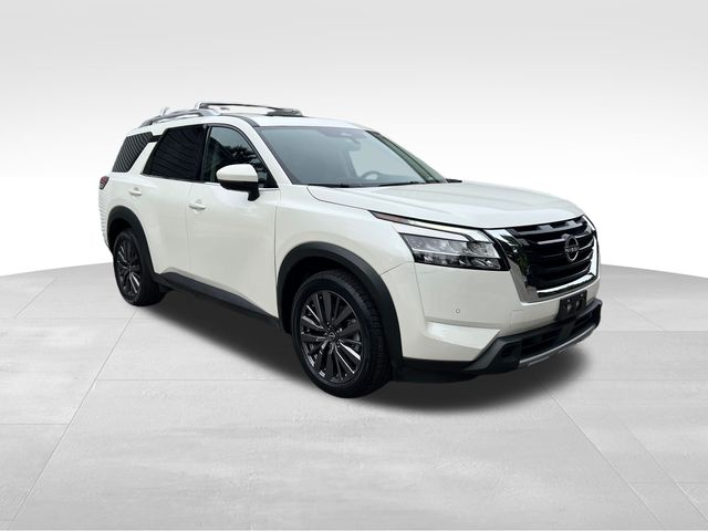 2023 Nissan Pathfinder SL 2