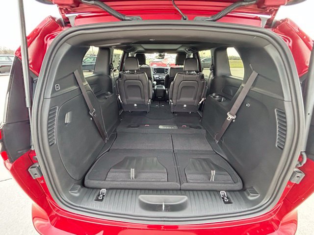 New 2026 Chrysler Pacifica Van