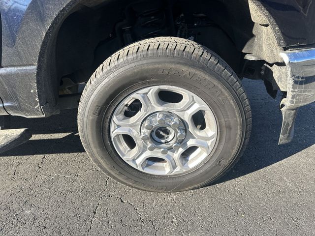 Used 2025 Blue Ford XLT image 20