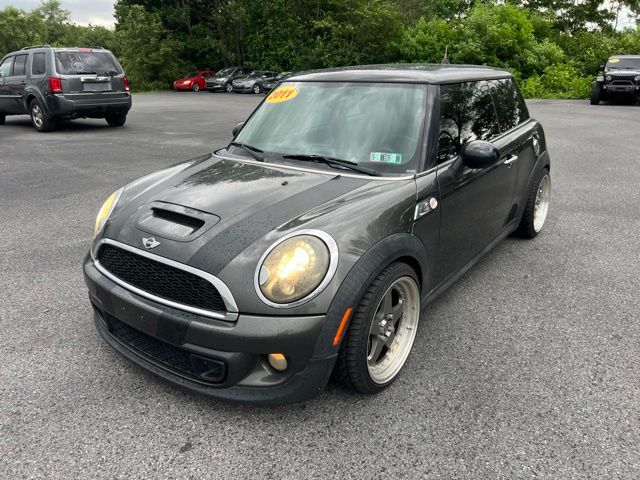 Gray Metallic 2011 MINI Cooper S Hatchback Hatchback Front-Wheel Drive 6-Speed Manual Overdrive