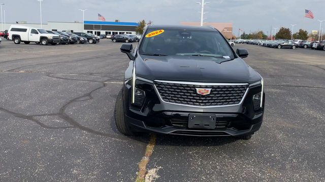 2024 Cadillac XT4 Premium Luxury 3