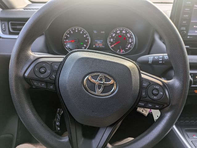 2021 Toyota RAV4 LE 20