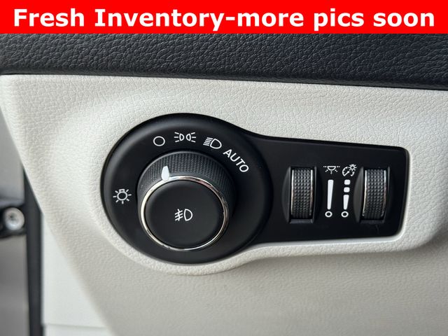 2020 Jeep Compass Latitude Silver at Texan Dodge Chrysler Jeep Ram