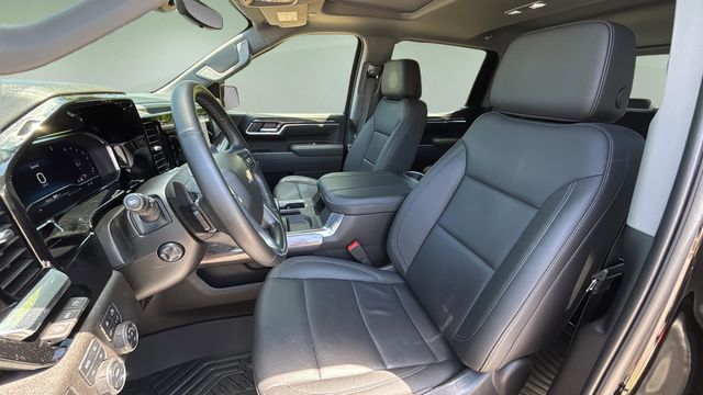 Used 2025 Black Chevrolet LTZ image 20