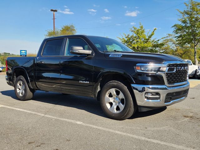 Diamond Black Crystal Pearlcoat 2025 RAM 1500 Big Horn Crew Cab 4WD Pickup Truck Four-Wheel Drive 8-Speed Automatic
