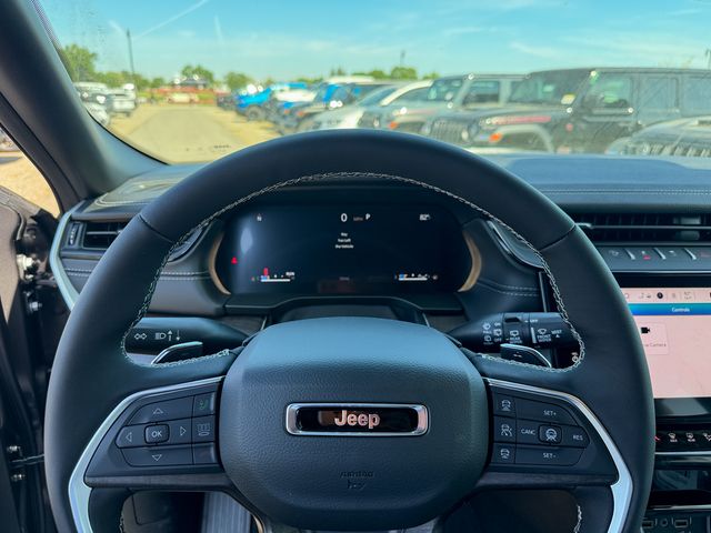 new 2026 Jeep Grand Cherokee car, priced at $37,525