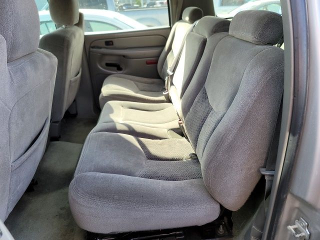 2005 Chevrolet Suburban 1500 LS 4X4 SUV