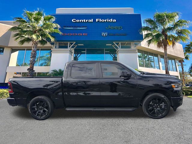 View vehicle photo 4