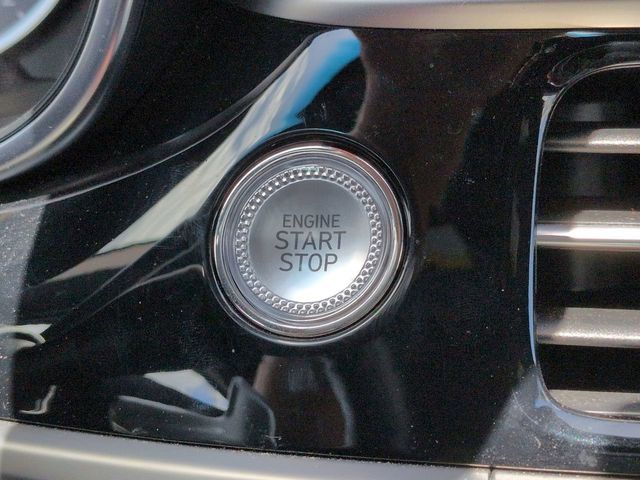 2025 GENESIS G70 Sport Advanced - Photo 31