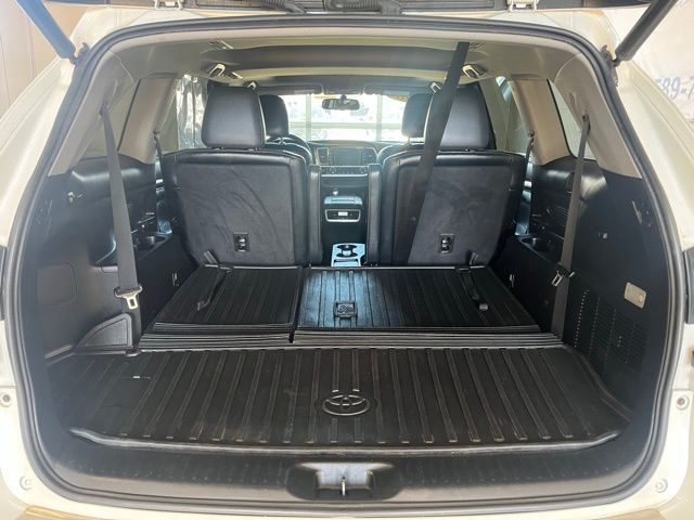 2016 Toyota Highlander Limited photo