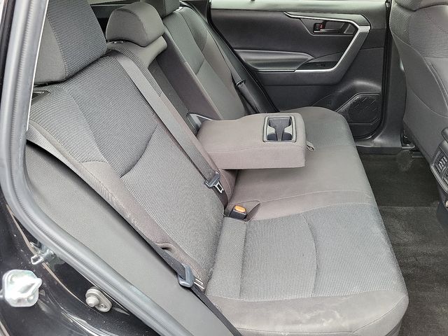 2023 Toyota RAV4 Hybrid LE photo