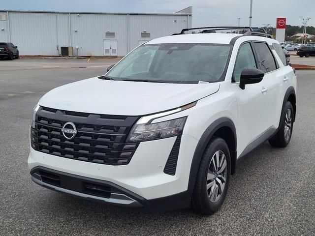 New 2026 White Nissan SL image 7