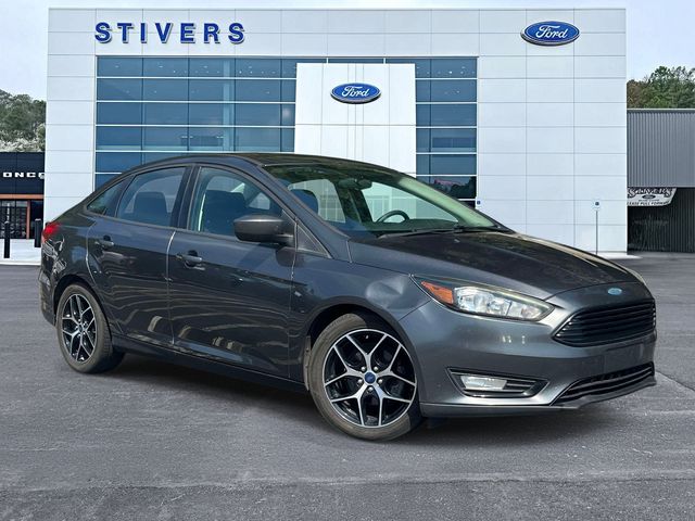 Gray (Magnetic Metallic) 2018 Ford Focus Sedan Front-Wheel Drive 6-Speed Automatic