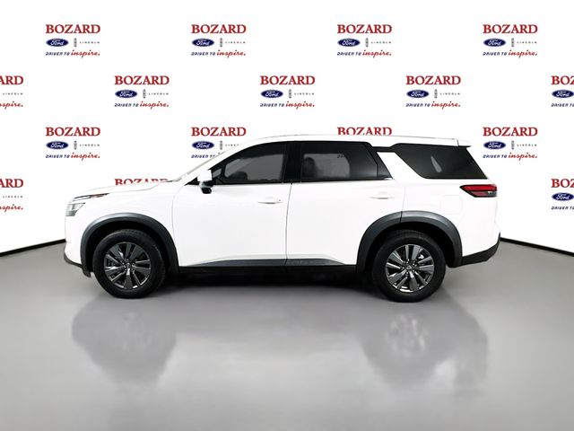 2022 Glacier White Nissan Pathfinder S FWD SUV