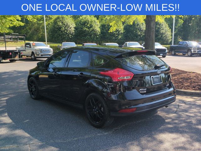 Used 2016 Black Ford SE image 3