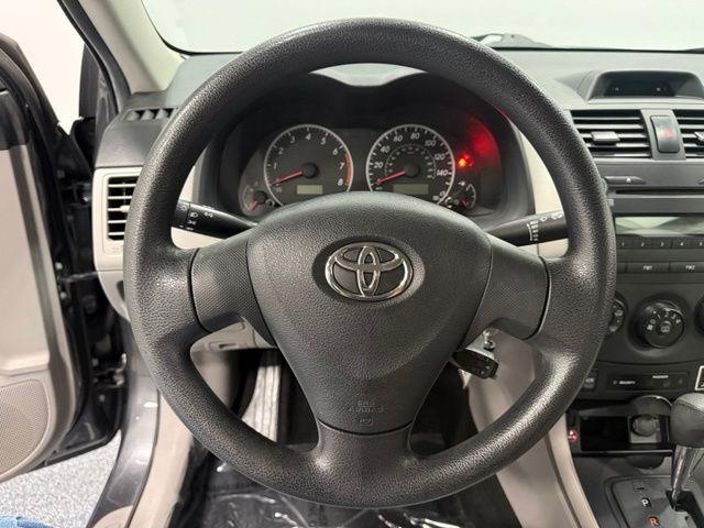 Used 2013 Gray Toyota L image 15