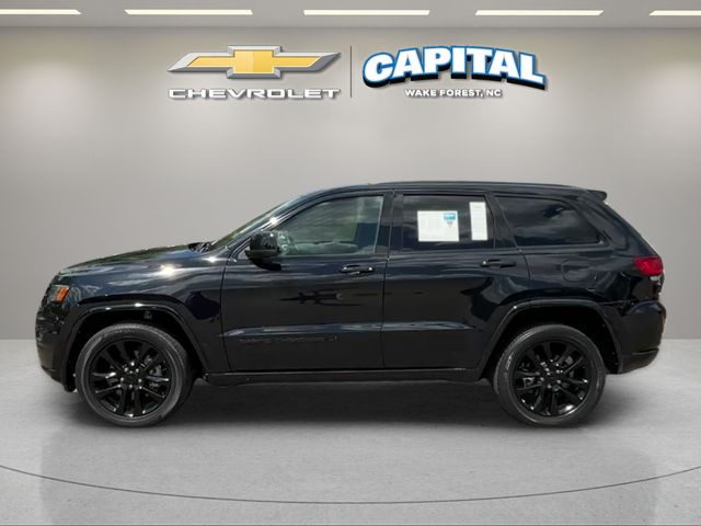 Used 2022 Black Jeep Laredo X image 2