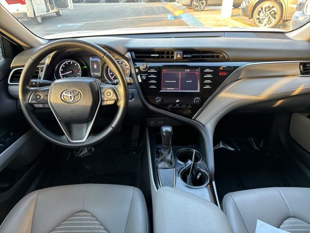 2018 Toyota Camry SE 20