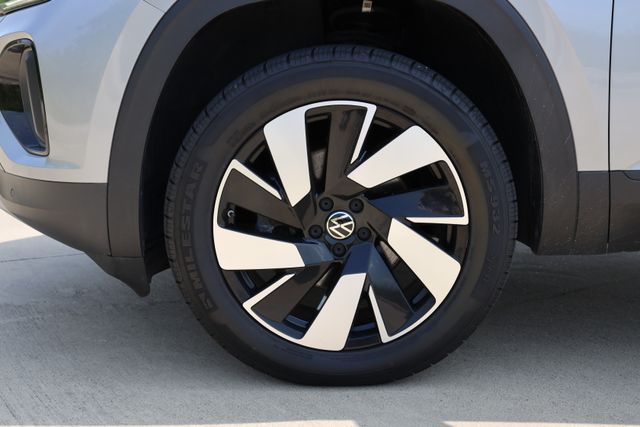 2024 Volkswagen Atlas Cross Sport 2.0T SE w/Technology Silver at Bayway Cadillac of The Woodlands