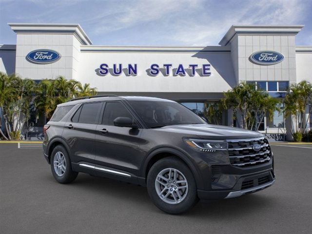 2025 Ford Explorer Active photo