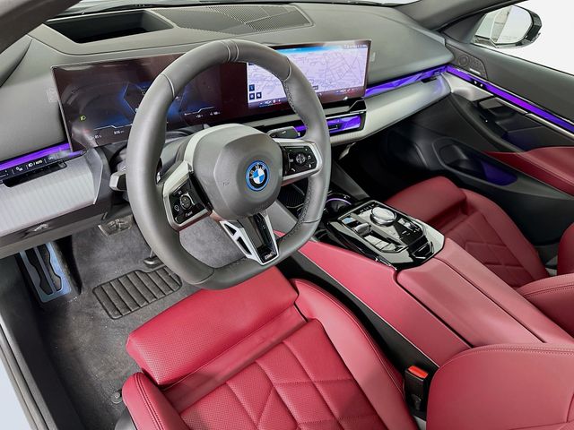 2025 BMW i5 xDrive40 9