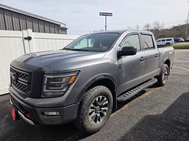 2024 Nissan Titan PRO-4X Crew Cab 4WD