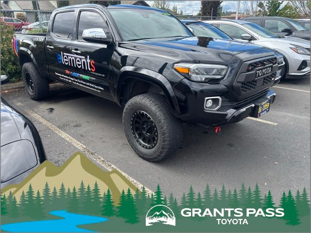 Midnight Black Metallic 2022 Toyota Tacoma Limited Double Cab LB 4WD Pickup Truck Four-Wheel Drive 6-Speed Automatic