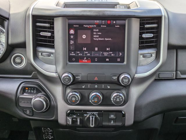 2023 Ram 1500 Big Horn Crew Cab 4x2 5'7" Box