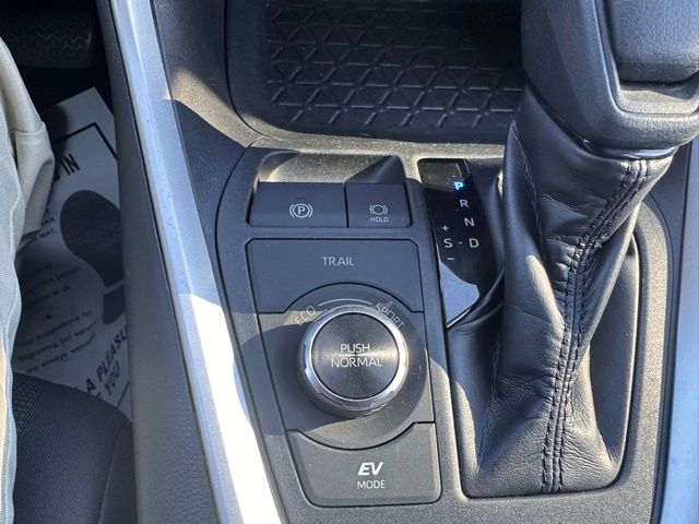 2019 Toyota RAV4 Hybrid LE