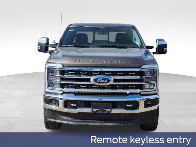 2023 Ford F-350SD Lariat 2