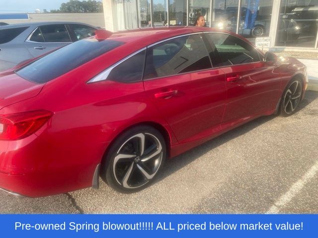 Used 2018  Honda Sport image 6