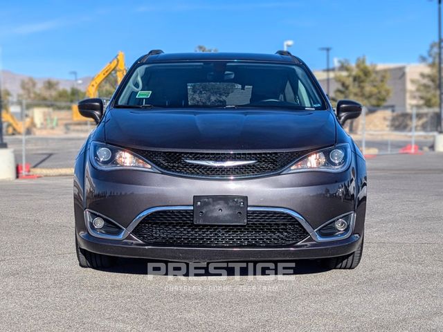 2017 Chrysler Pacifica Touring L 3