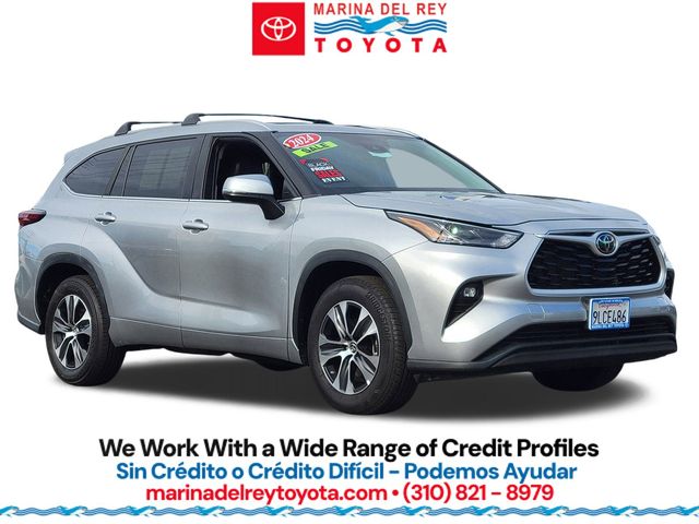 2024 Toyota Highlander XLE's photo