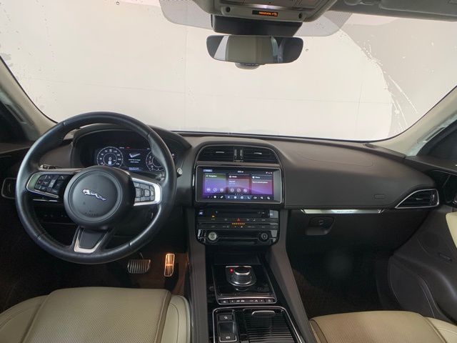 2019 Jaguar F-PACE 25t Prestige 29