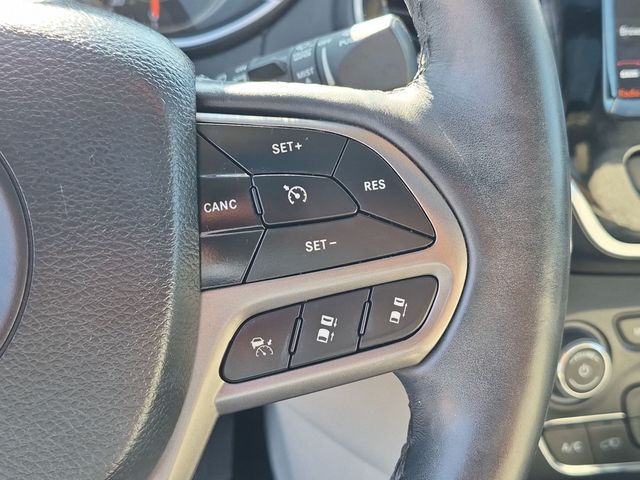 2019 Jeep Cherokee - Image 21