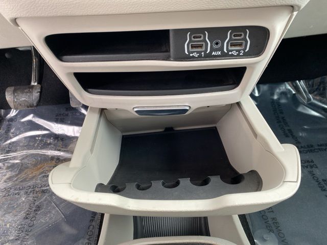 2024 Chrysler Pacifica Touring L - Diamond Black Crystal Pearlcoat exterior view 19