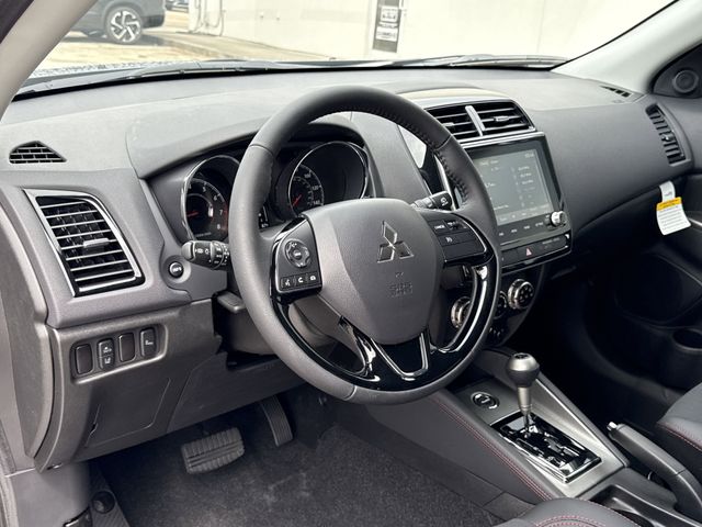 New 2025 Gray Mitsubishi 2.0 SE image 11