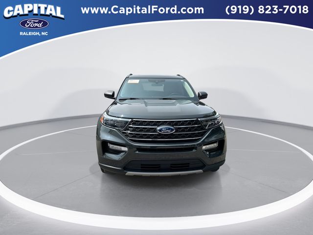 Certified Used 2023 Forged Green Metallic Ford XLT image 3