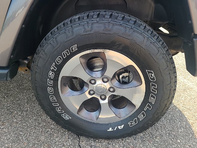 Used 2016 Jeep Wrangler SUV