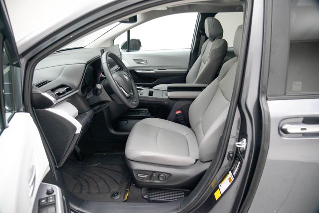 2025 Toyota Sienna XLE 7-Passenger FWD