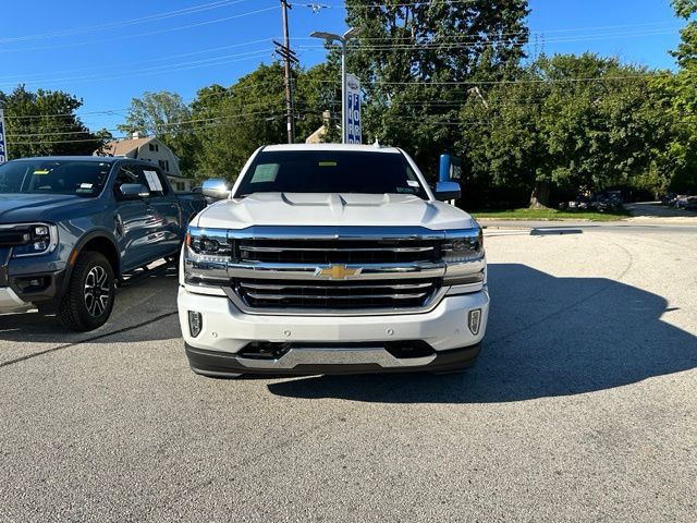 White (Iridescent Pearl Tricoat) 2018 Chevrolet Silverado 1500 Pickup Truck Four-Wheel Drive 8-Speed Automatic Overdrive