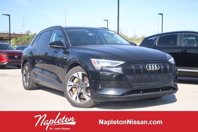 2021 Audi e-tron quattro Premium SUV