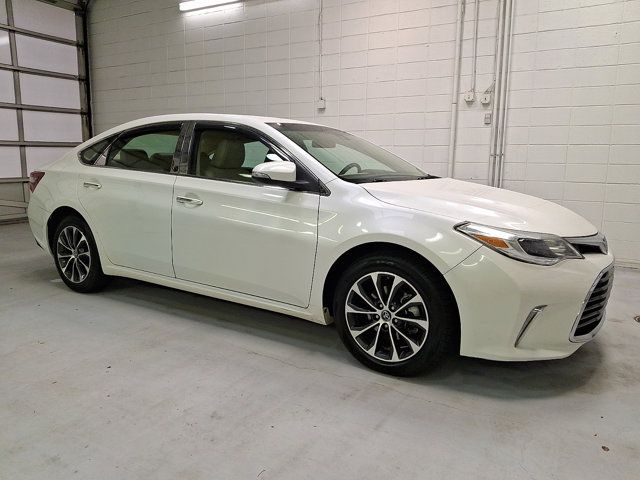 White (Blizzard Pearl) 2018 Toyota Avalon XLE Sedan Front-Wheel Drive 6-Speed Automatic
