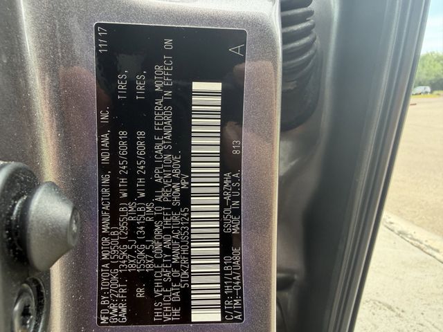 2018 Toyota Highlander XLE Gray at River Oaks CDJR