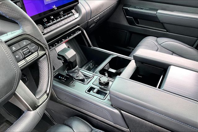 2025 Toyota Tundra Platinum - Photo 14