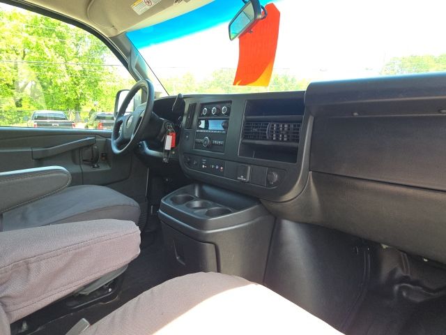 2022 GMC Savana 2500 Work Van:C02606