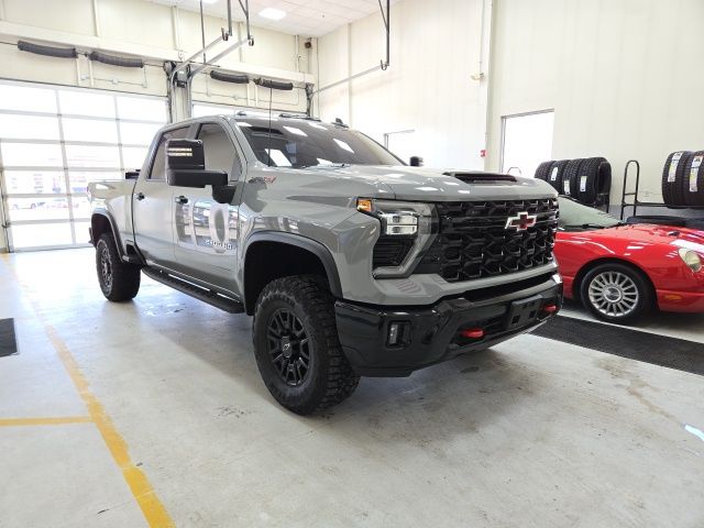 2024 Chevrolet Silverado 2500HD ZR2 Crew Cab 4WD