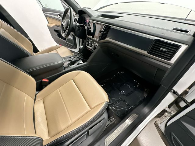2023 Volkswagen Atlas Cross Sport 3.6L V6 SE w/Technology White at Sutliff Volkswagen