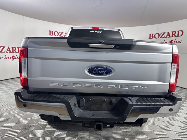 2019 Ingot Silver Metallic Ford Super Duty F-250 SRW Lariat 4X4 Truck